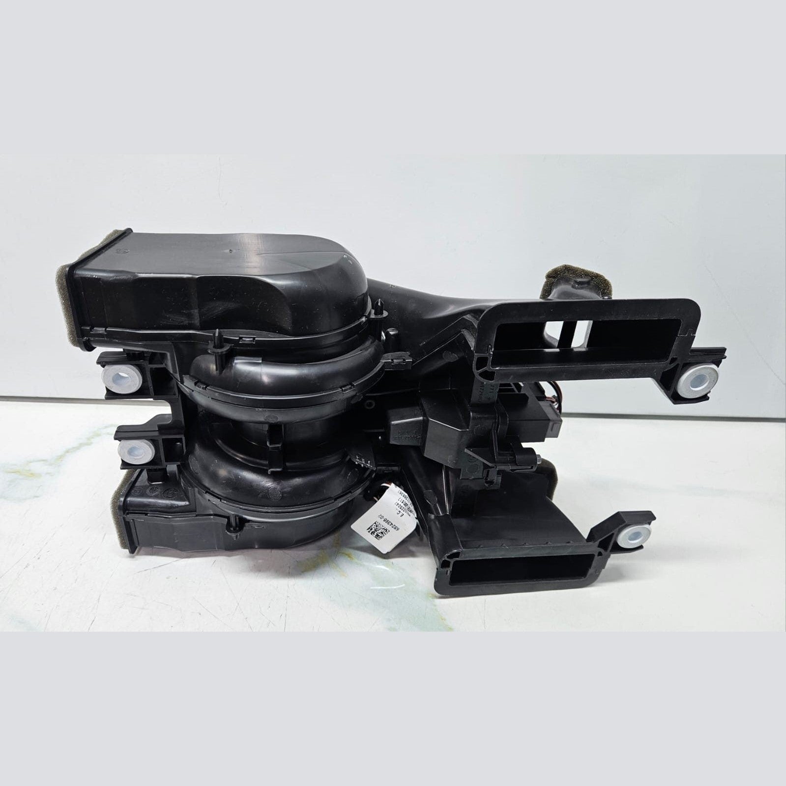 2016-2019 BMW 7 Series G11 740i 750i M760i, X5 G05, X7 Rear Blower Motor 9315950