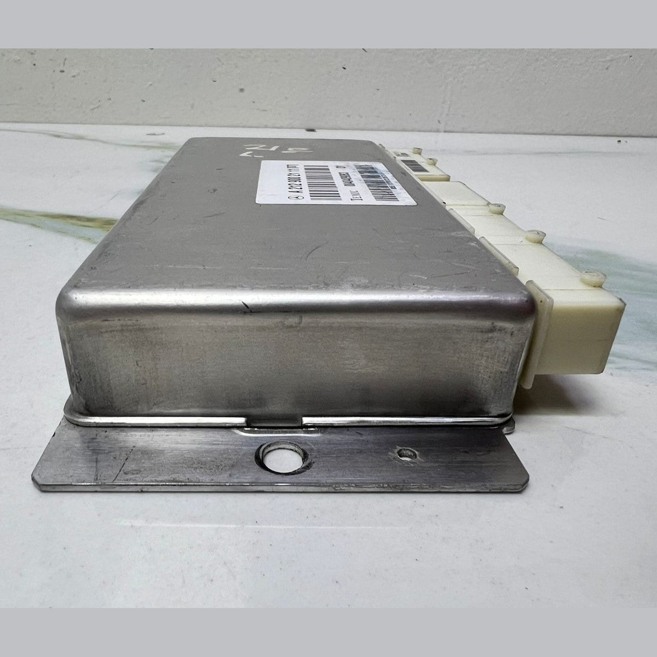 10-18 Mercedes CLS550 Air Suspension Control Module A2129002111 CLS-Class W218, 