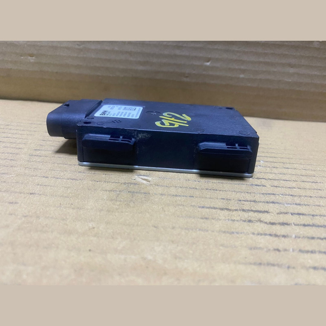 2016-2017 BMW 740i Blind Spot Detection Radar Sensor 6877834 G30 5 Series and G1