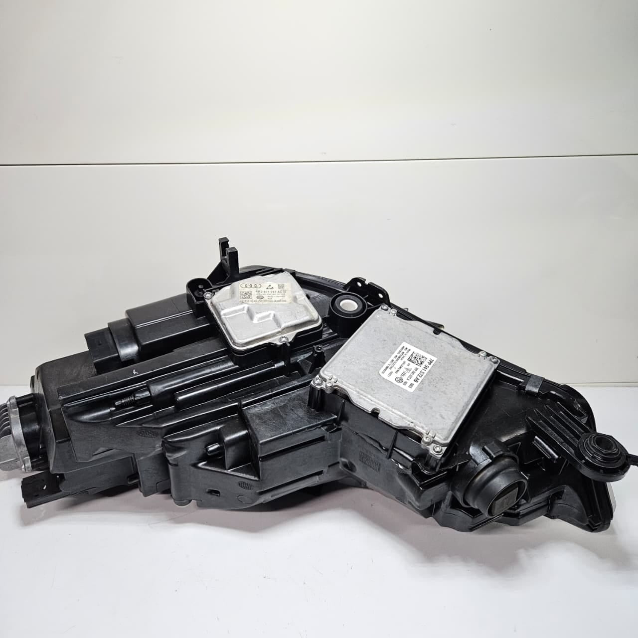 2017-2020 Audi A4 S4 RS4 B9 Headlight 8W0941036C Used