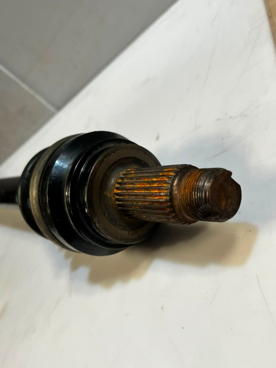 2011-2016 BMW 5 SERIES F10 F11 535i xDrive Rear Right CV Axle Shaft 7581030
