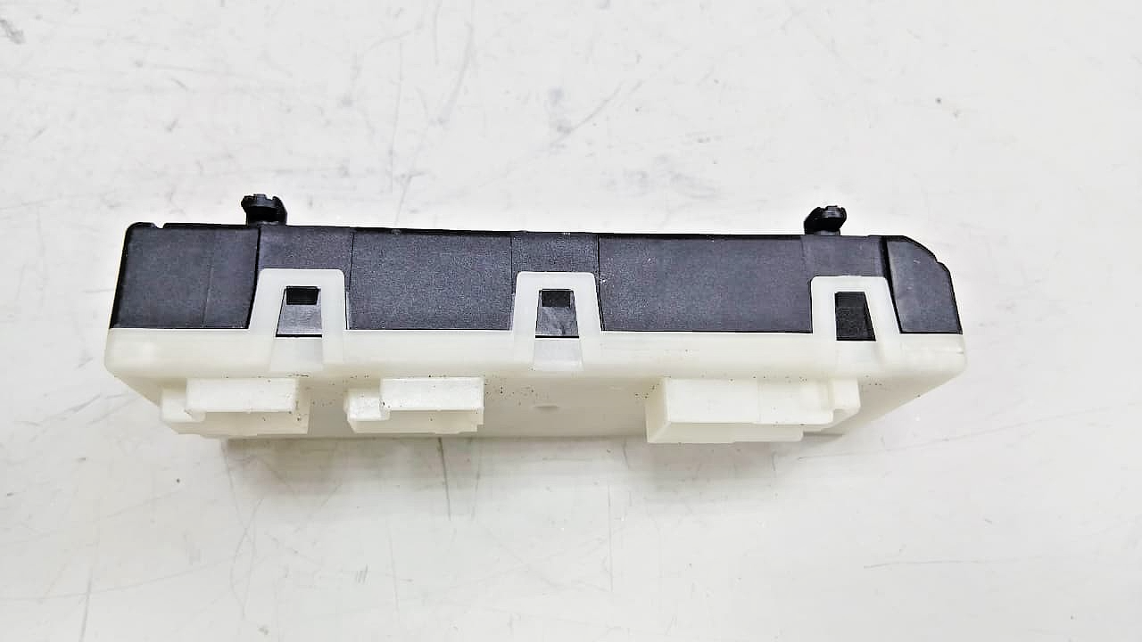 BMW 3 SERIES 2017-24 G20, G21 G28 DECKLID FUNCTION MODULE CONTROL UNIT 9852925