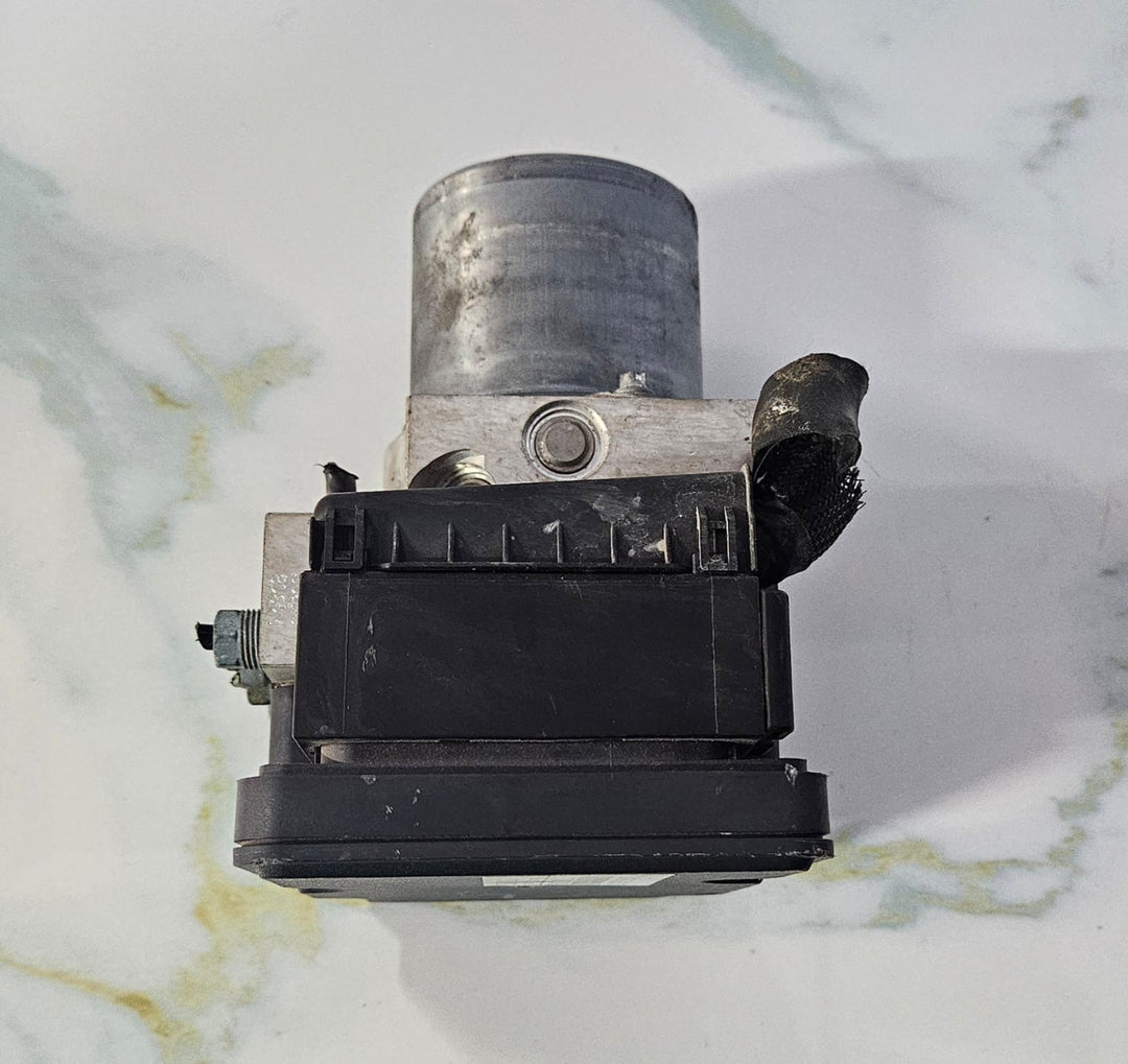 OEM BMW F10 F12 F01 F02 ABS Anti Lock Brake DSC Pump Module 6853400