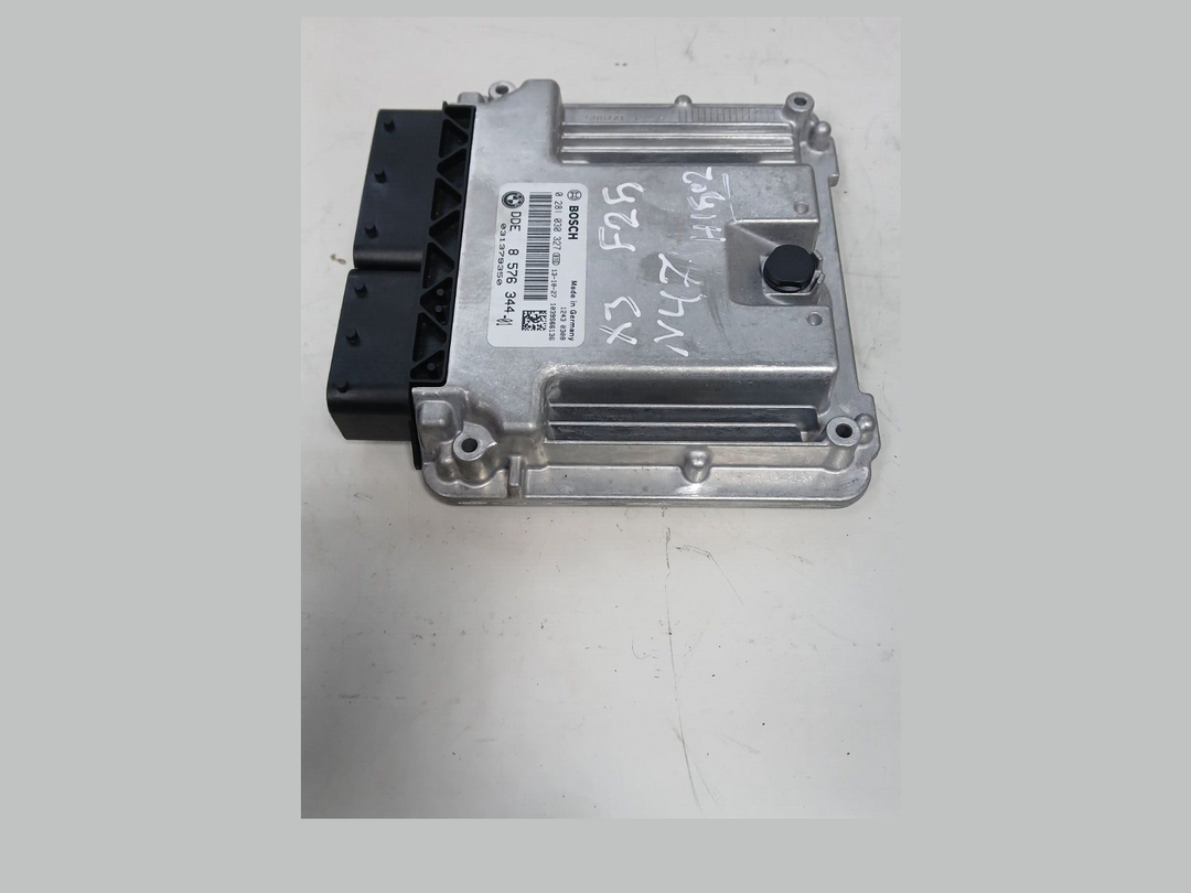 BM X3 F25 N47N ENGINE CONTROL UNIT MODULE DDE 8576344