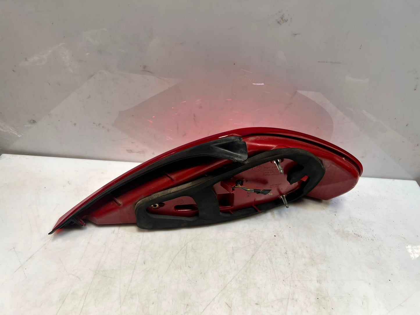 2006-2010 BMW E63 E64 M6 Left REAR LIGHT Tail Light 7177069 OEM