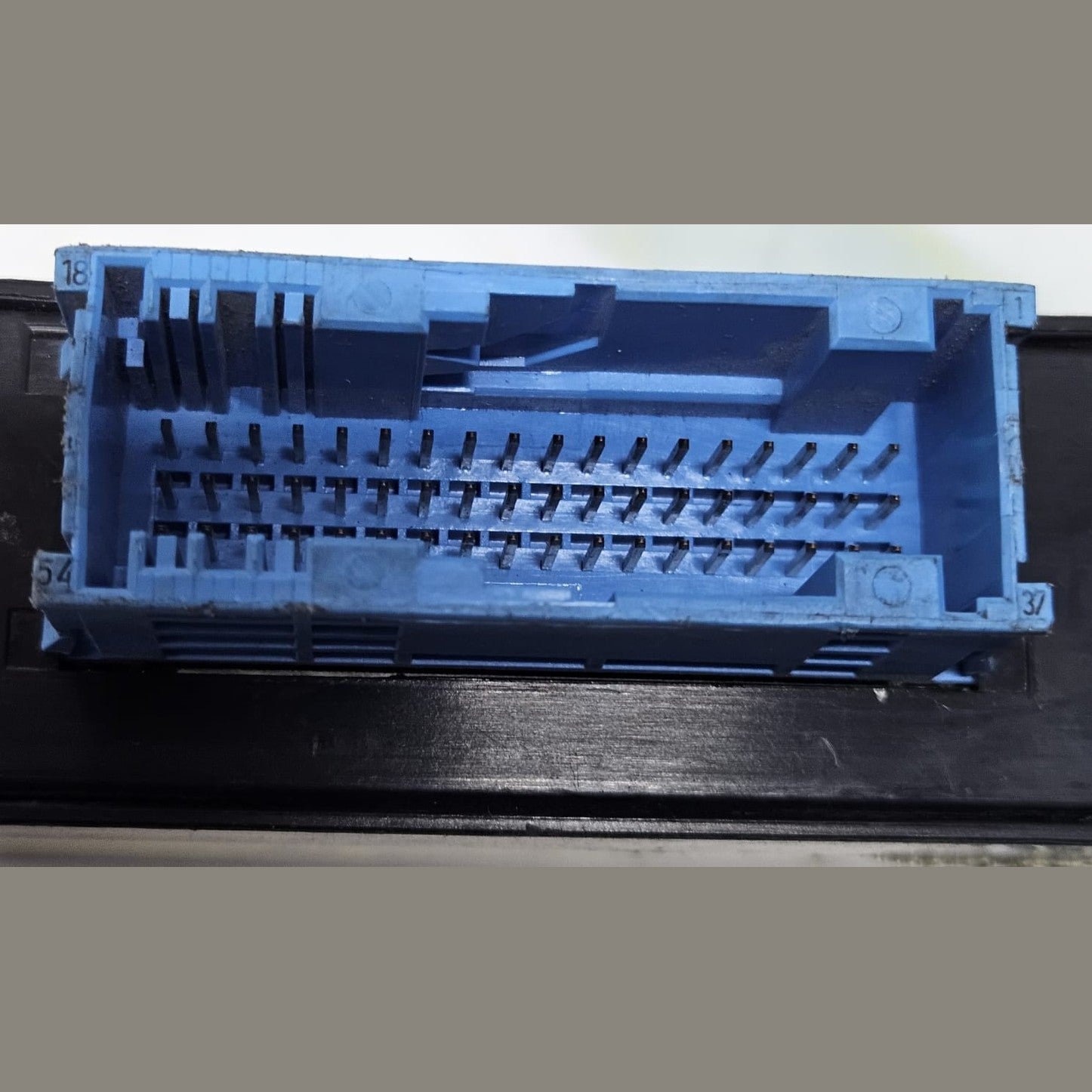 2007-2008 BMW E90 E92 E93 328i Junction box Body Control Module 9131777 OEM