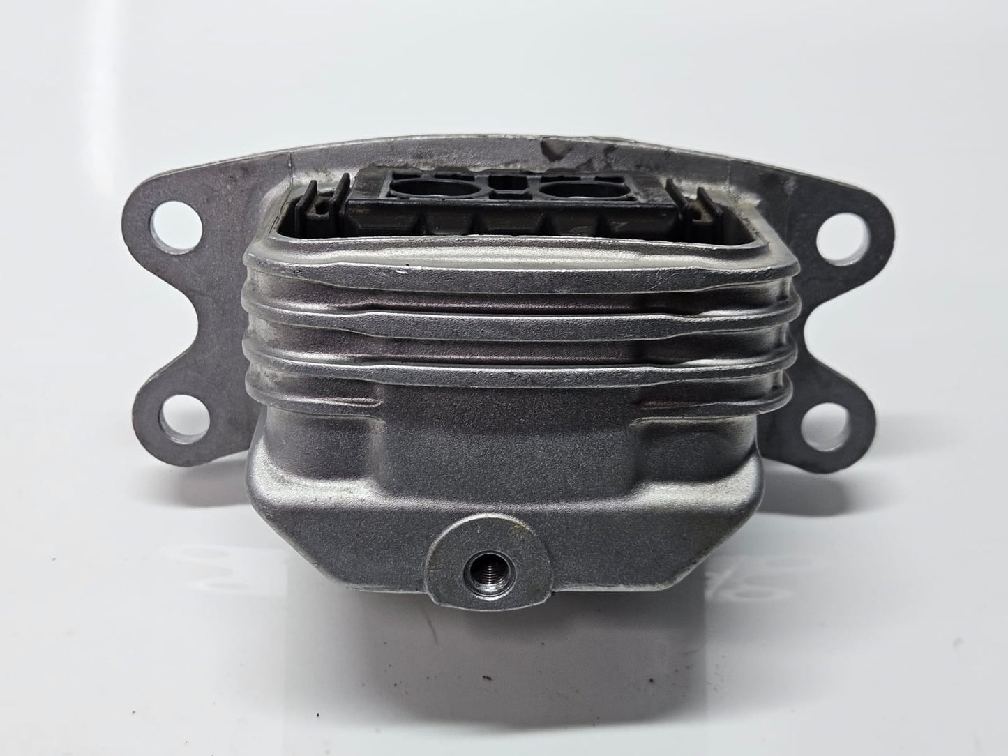17276810-2014-2022 BMW X1 F48 Engine Cushion Motor Mount OEM