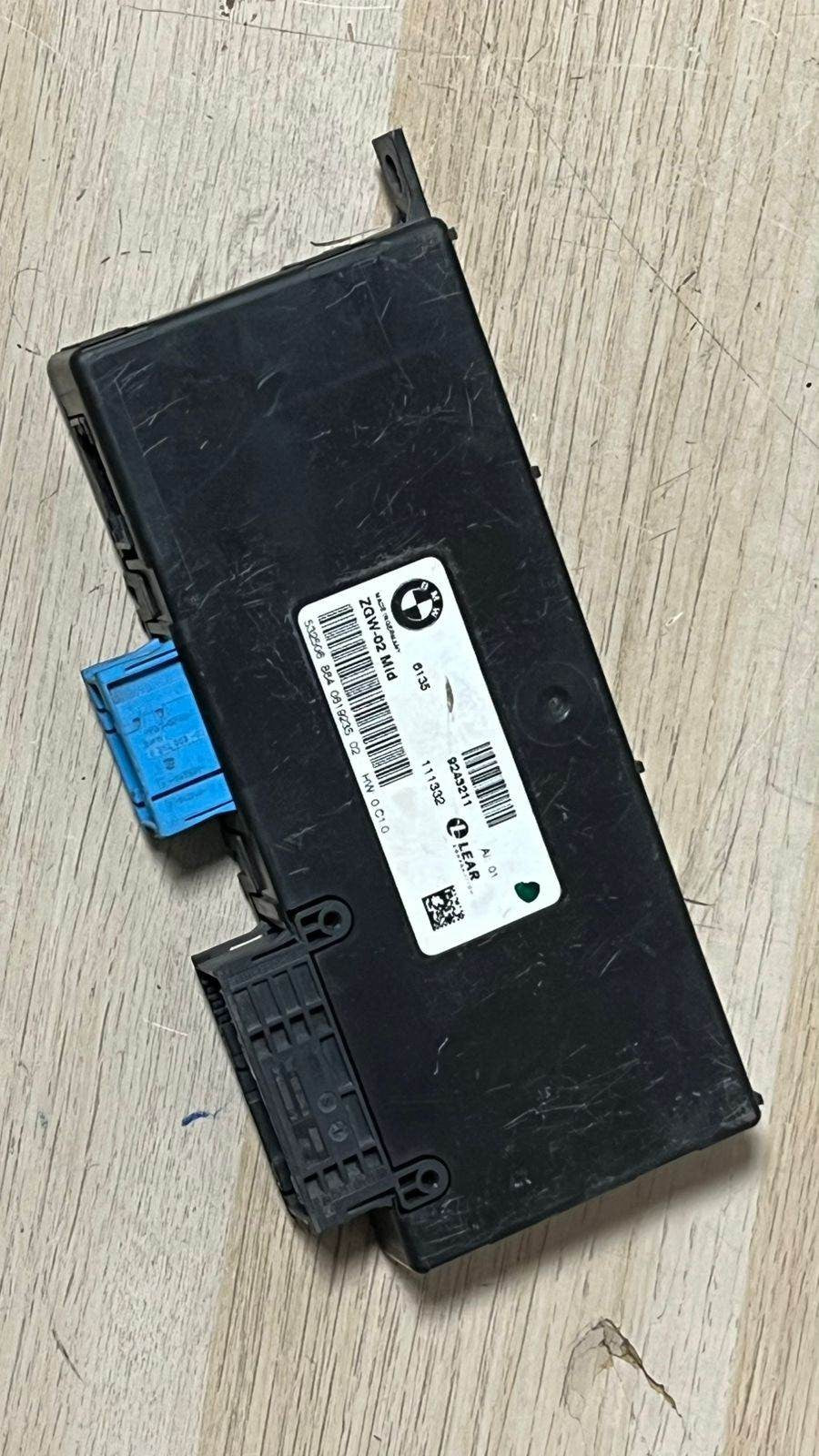 2011-2013 BMW 528i Gateway Control Unit 9243211 F10 F11 2011-2013