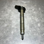 Load image into Gallery viewer, Genuine Mercedes W164 Fuel Injector Sprinter 3.0L OM642 A642 0700587 Oem Diesel