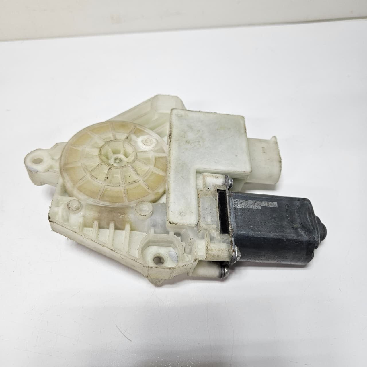 2015 BMW G11 G12 G30 740Li Door Window Regulator motor 7455082 Front Right