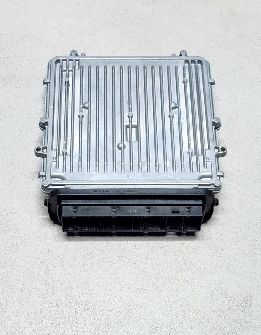 2006-2013 BMW X5 Engine Control Unit 8517015 X5 E70 OEM