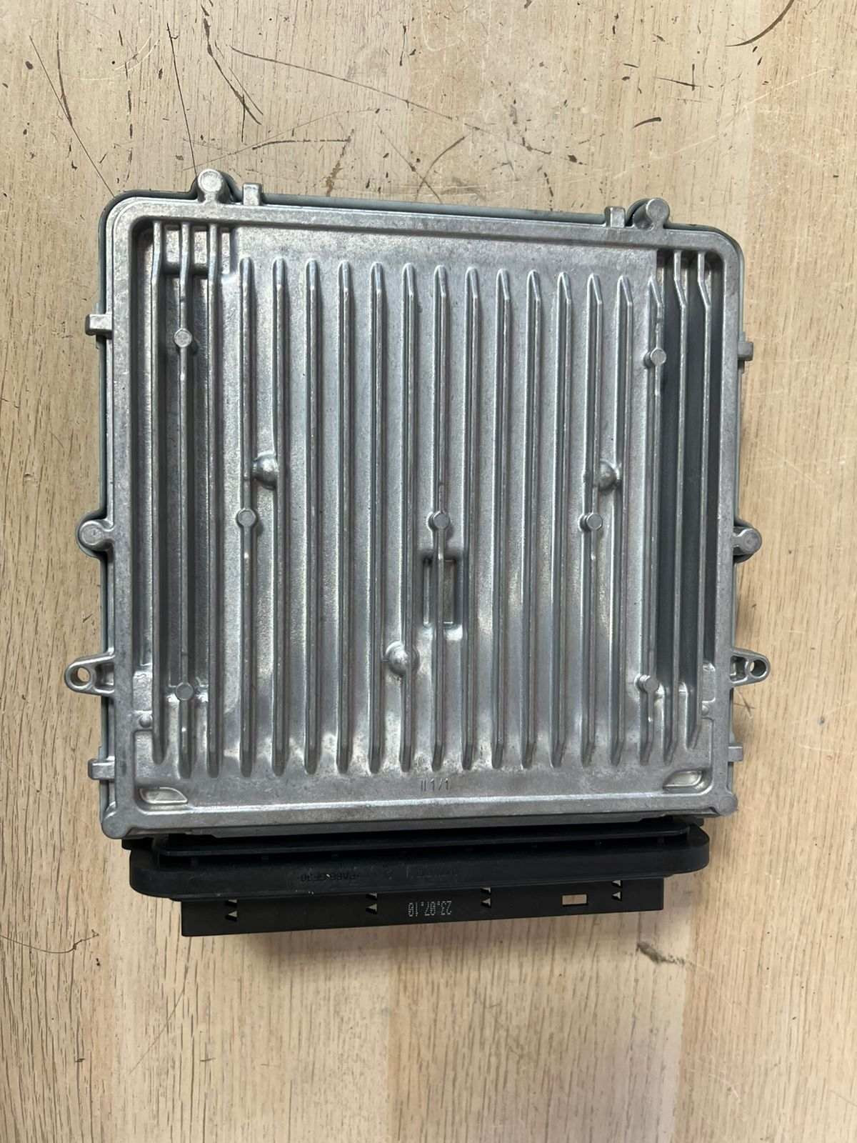 2011 BMW N47 E90 Engine Control Unit DDE SET + CAS3 + 1KEY 8510829