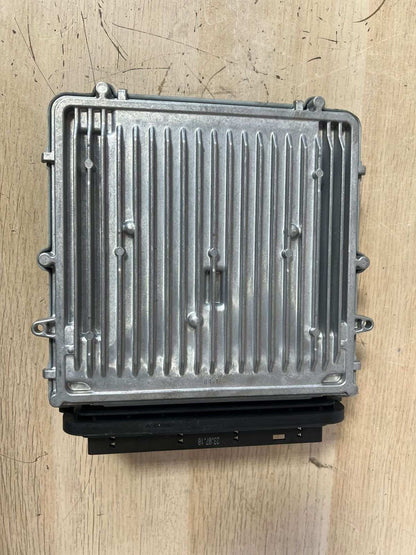 2011 BMW N47 E90 Engine Control Unit DDE SET + CAS3 + 1KEY 8510829