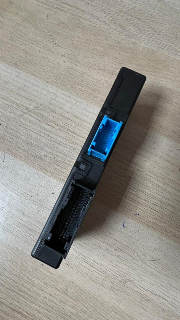 2011-2017 BMW X3 Gateway Control Module 9354757 X4