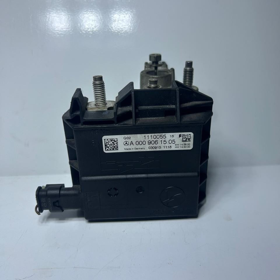 2016-2020 Mercedes-Benz C class -E class  Battery Current Limiter A0009061505