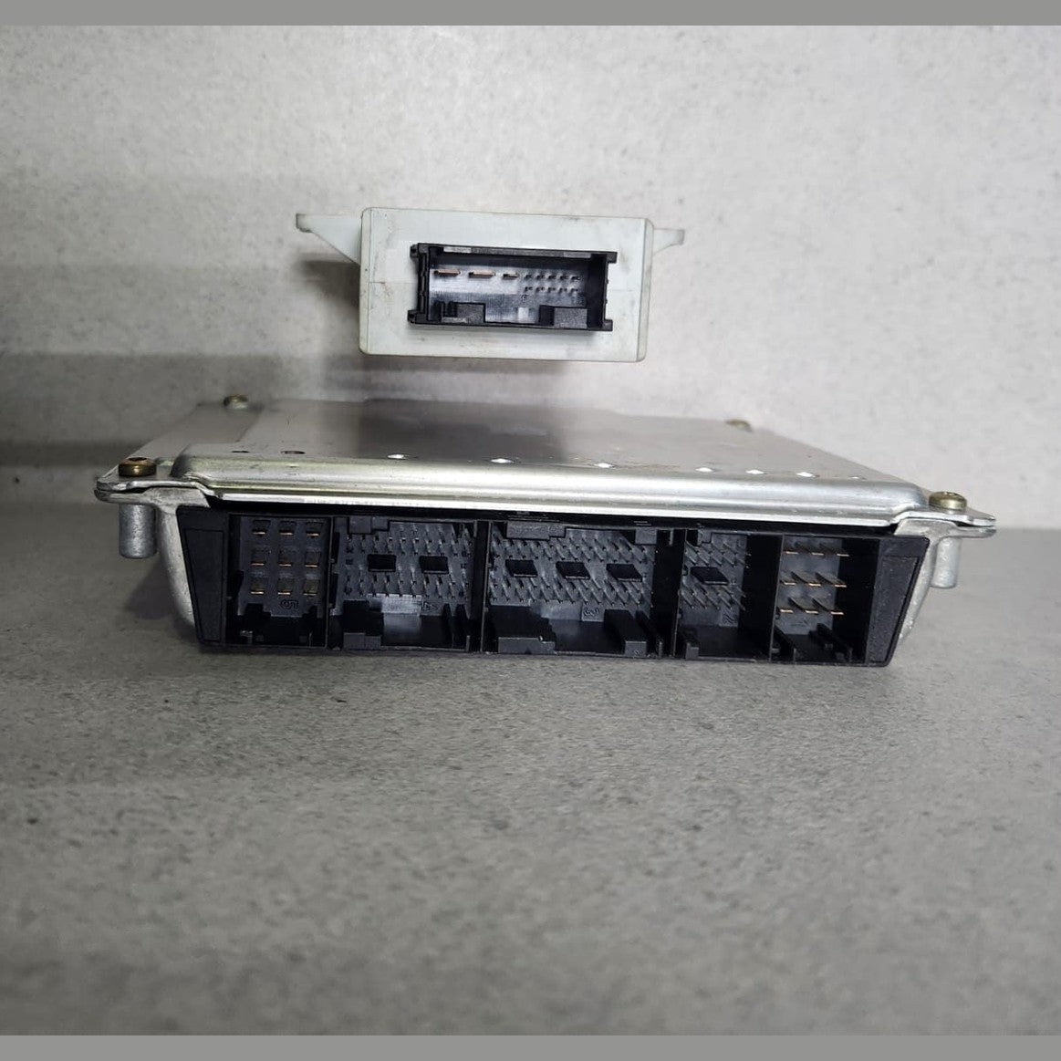 2000-2006 BMW X5 Engine Control Module 7508698 X5 E53 4.4L M62