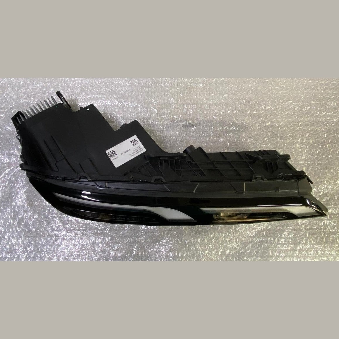 OEM 2023-2024 BMW 7 SERIES G70 RIGHT DRL DAYTIME RUNNING LIGHT LED 9450080