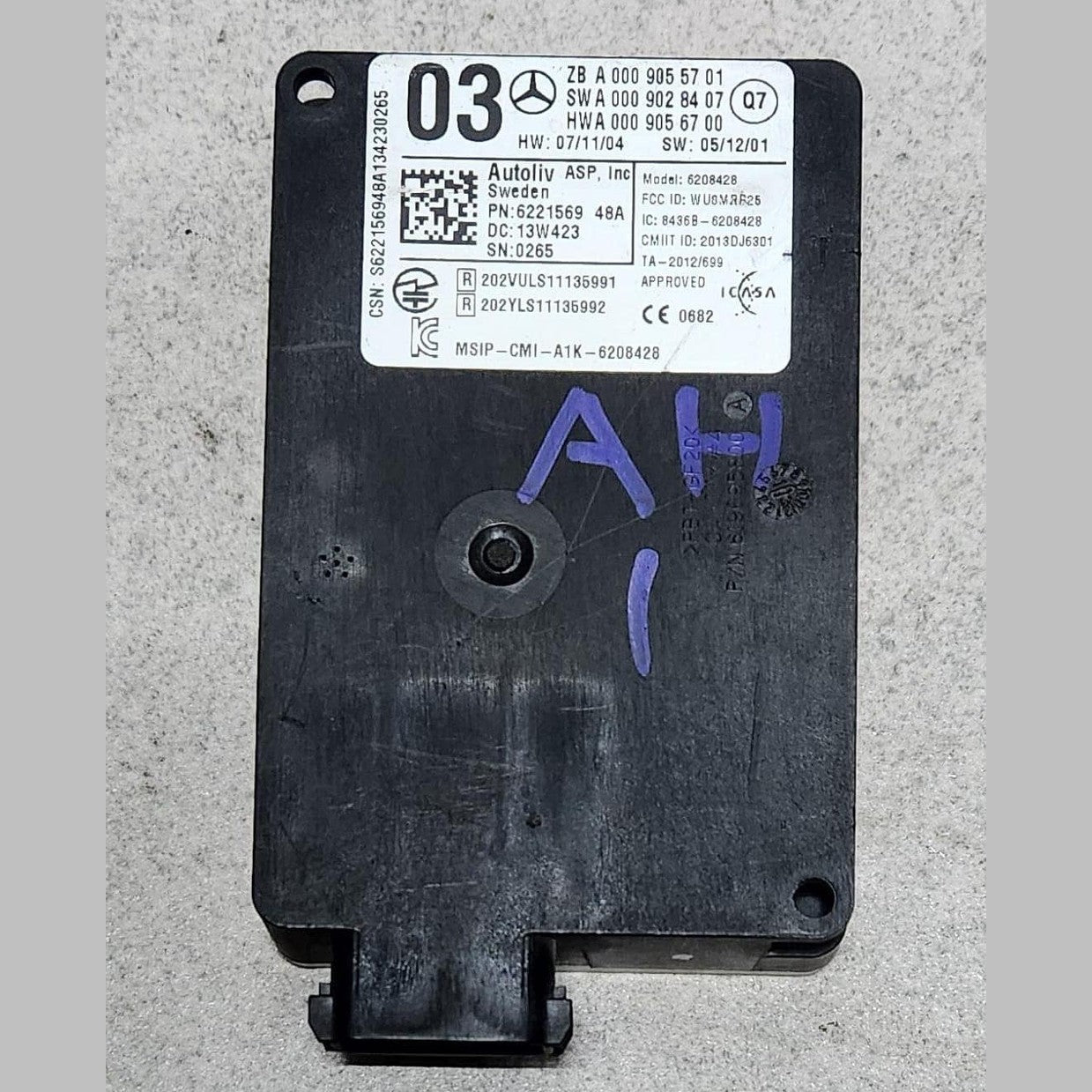 2017-2020 Mercedes-Benz SLC300 Radar Sensor Blind Spot Module A0009055701  