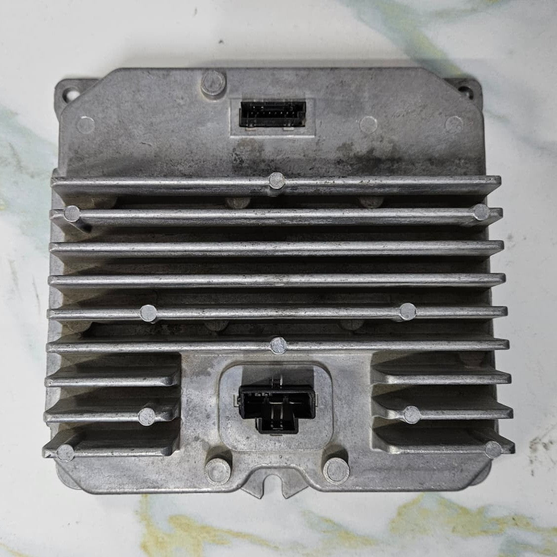 OEM BMW 2016-2019 G11 G12 G30  POWER CONTROL MODULE PCU 500   9330190