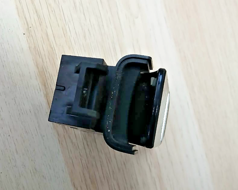 BMW G30 F30 SWITCH, PARKING BRAKE/AUTO-HOLD 5A72FE4