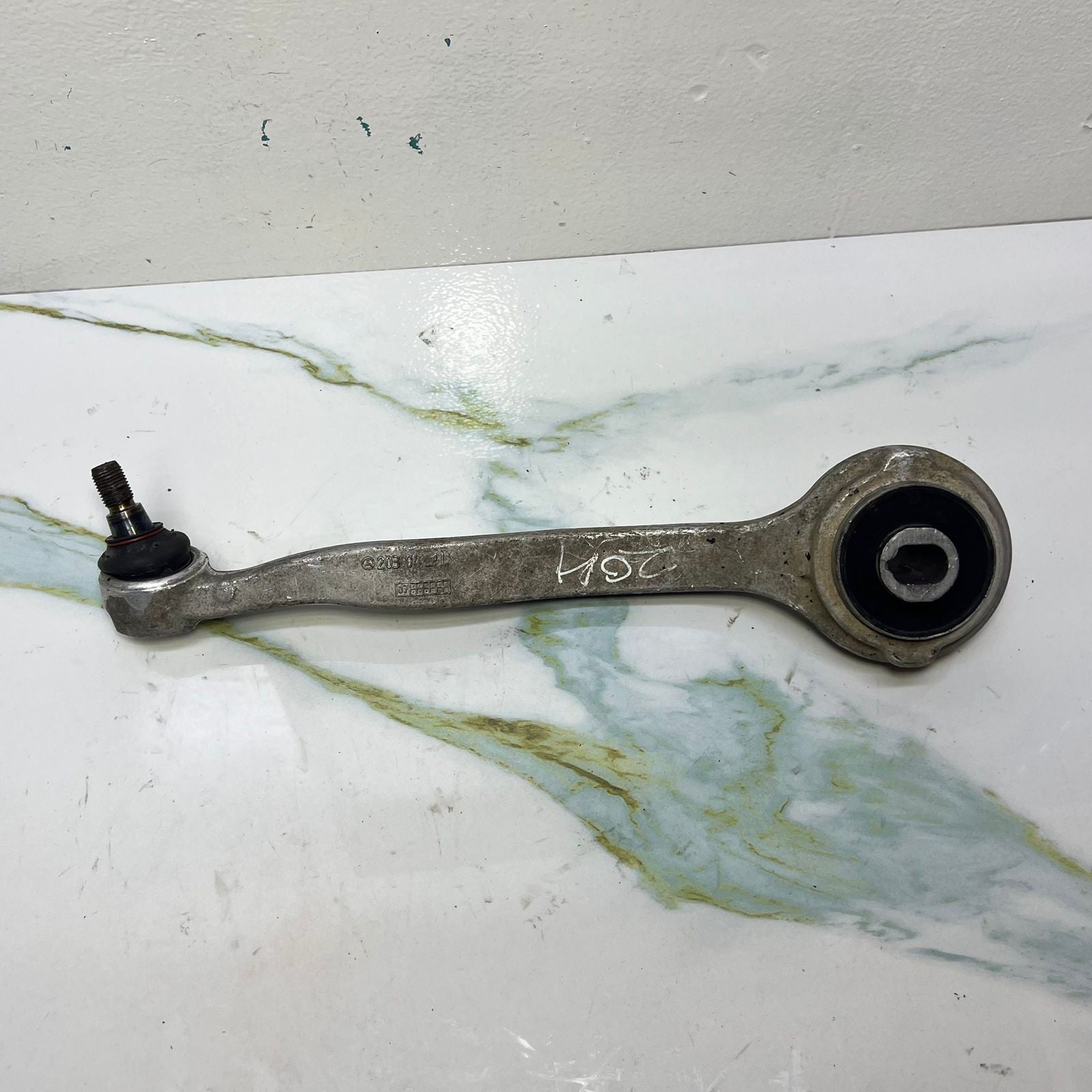 08-14 Mercedes W207 E350 C300 C350 Front Left Side Suspension Upper Control Arm