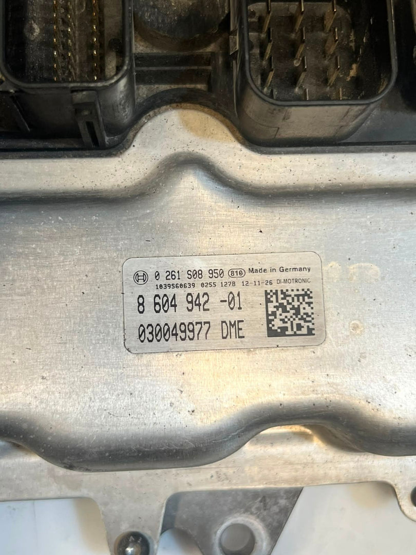 2011-2015 BMW 550i B7 N63 Engine Control Module ECU SET DME+CAS+1KEY 8604942