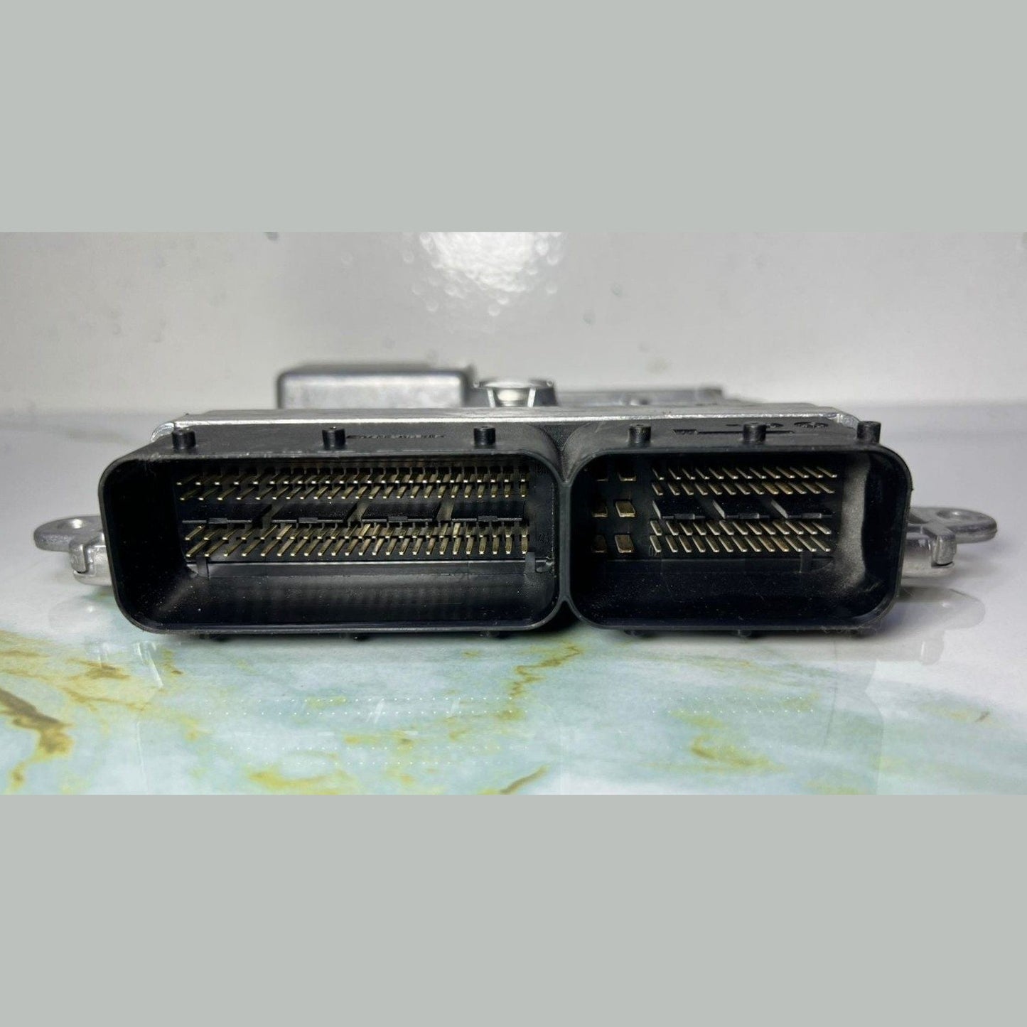 Mercedes-Benz Engine Control Unit A 282 900 32 00
