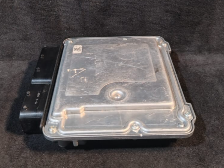 AUDI  A4 B8 A5 8T 1.8 TFSI CDHB 160HP ENGINE CONTROL UNIT AUTOMATIC - 8K1907115M