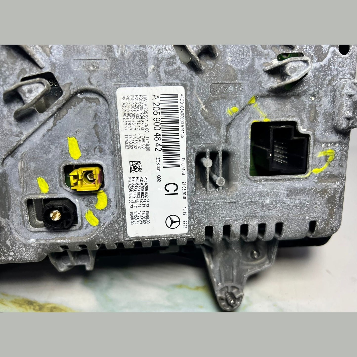 Mercedes W205 Speedometer Instrument Cluster Speedometer Display A205 9004842