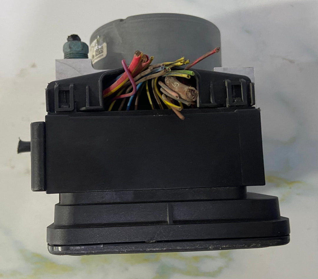 OEM BMW 328i 335i ABS Anti-Lock Brake Pump Module Unit 6868638