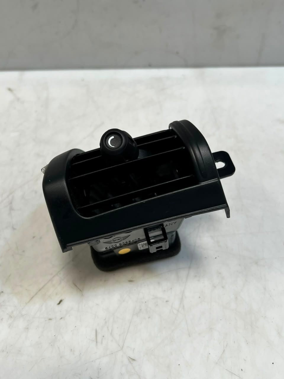 2015 Mini Cooper F55 F56 F57 Dashboard Air Vent BLOWER 9265405 OEM