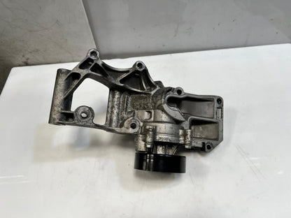 Mini Cooper F55 F56 F57 F45 F46 Coolant Water Pump Support Bracket 2381337