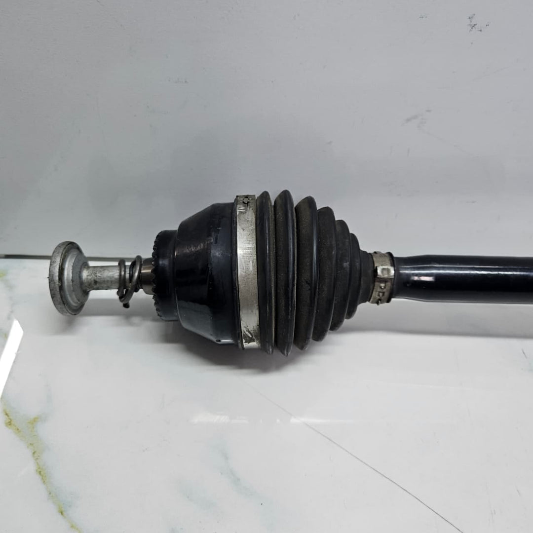 2014-2019 BMW i8 Rear Right Driveshaft 8611320