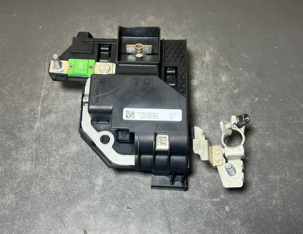 18-22 Mercedes-Benz W247 W118 CLA Battery Fuse Box Current Limiter A247 9063603
