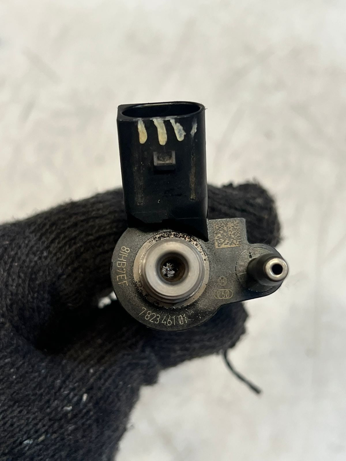 BMW 3' 5' 330D, 525D, 430D, 435D, 530D Fuel Injector 7823461 OEM
