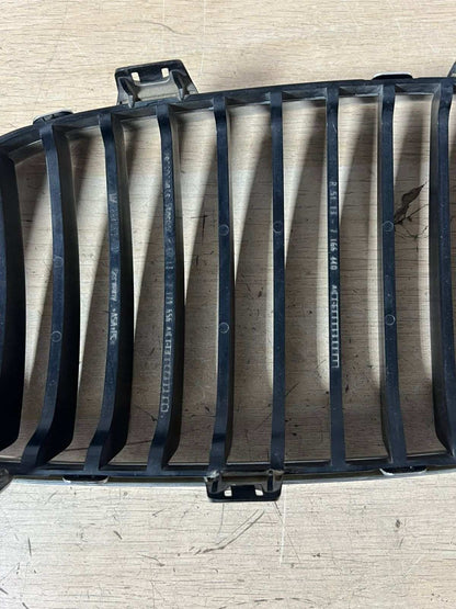 BMW 1 Series E81 E82 E87 LCI E88 Grille Chrome Frame Right O/S 7166440