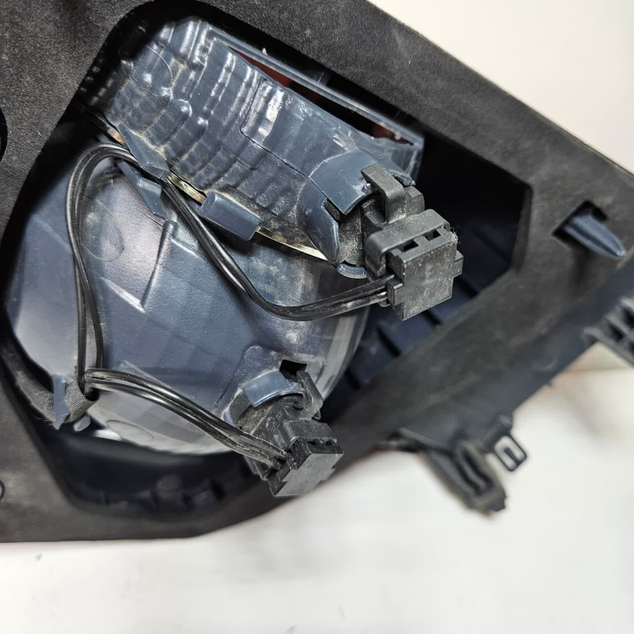 7306167-2014-2017 BMW5 Series F07 550i GT xDrive Rear Light in Trunk Lid Left 