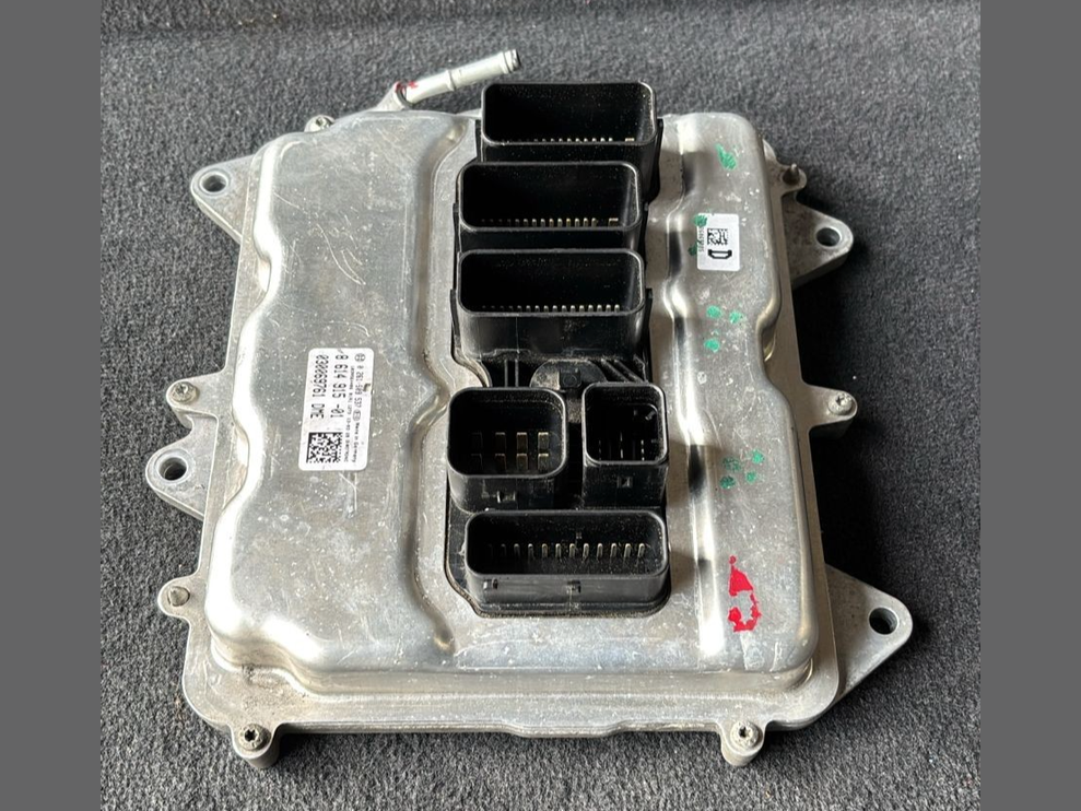 BMW F01 F02 F06 F07 F12  550i 650i 8 614 ENGINE CONTROL UNIT MODULE - 8614915
