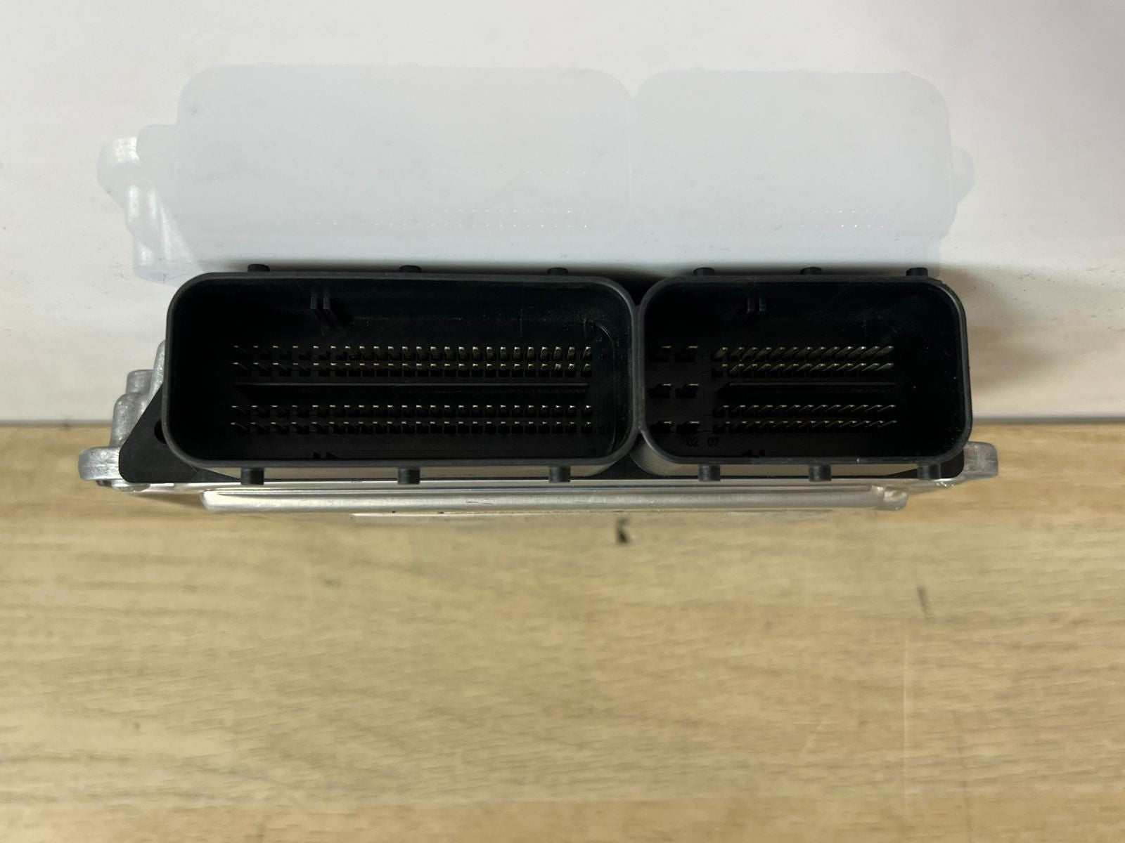 BMW Engine Control Unit 8587952