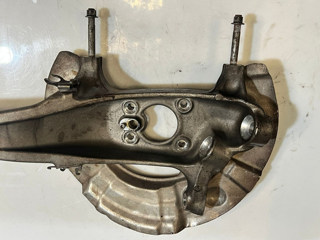 2012-2019 BMW M5 F10 F12 F13 F06 Front RIGHT Wheel Hub Spindle Knuckle 2284054