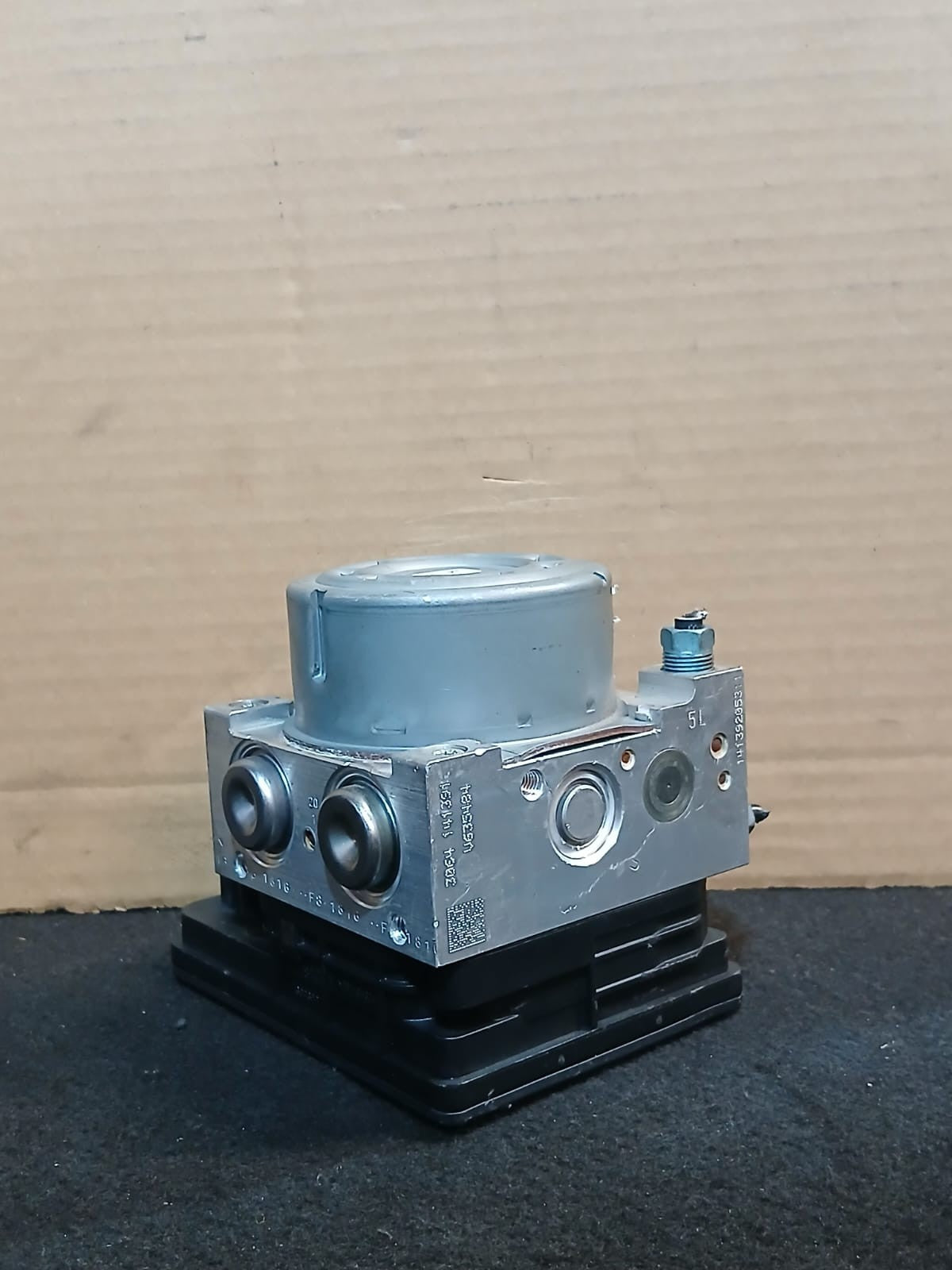 BMW F30 3 Series Anti-Lock ABS Brake Pump Module Assembly Unit 6869726
