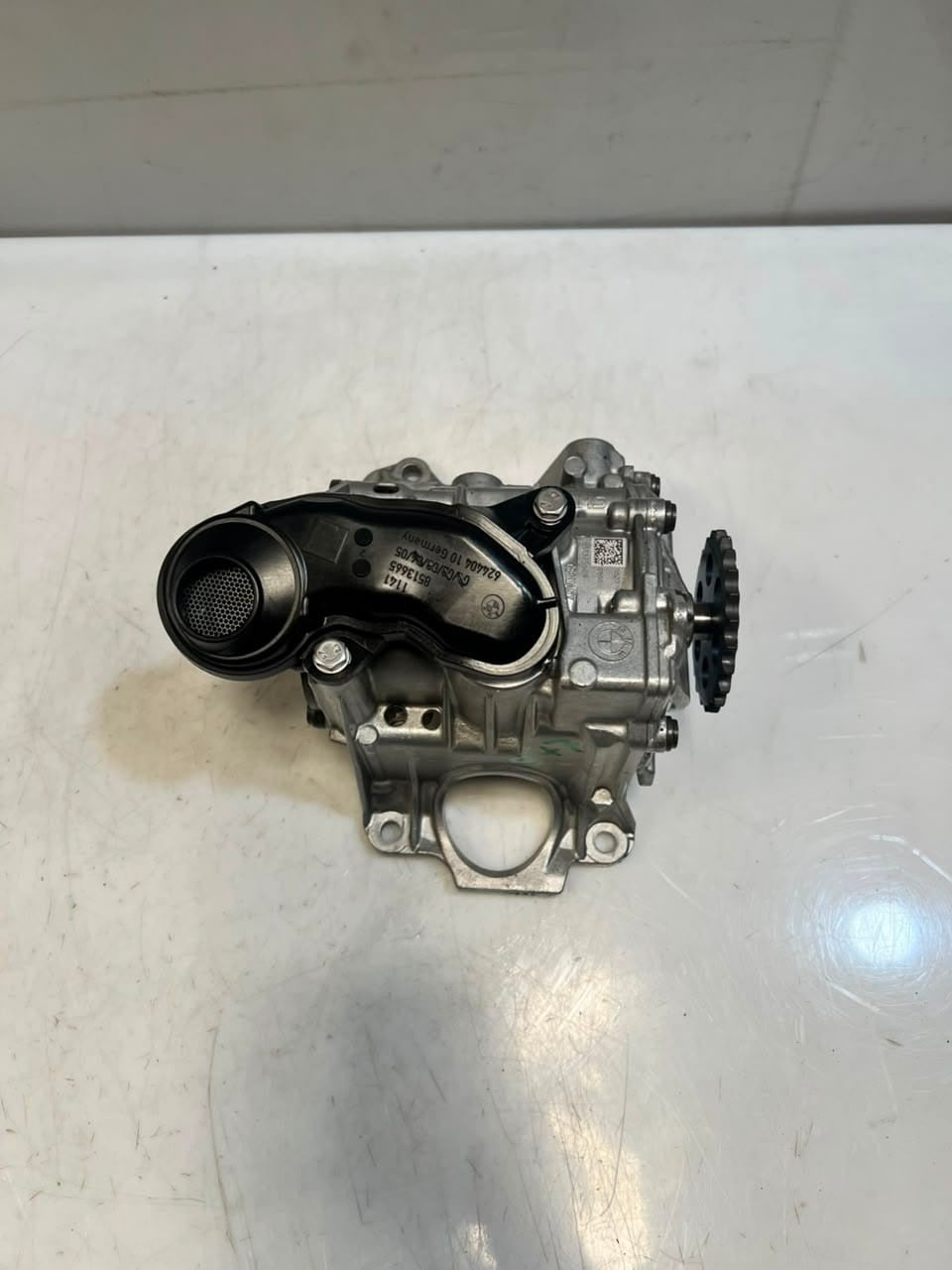 BMW 5 Series X1 X3 X5 F10 F11 B47 F20 Oil Vacuum Pump 8513756 OEM