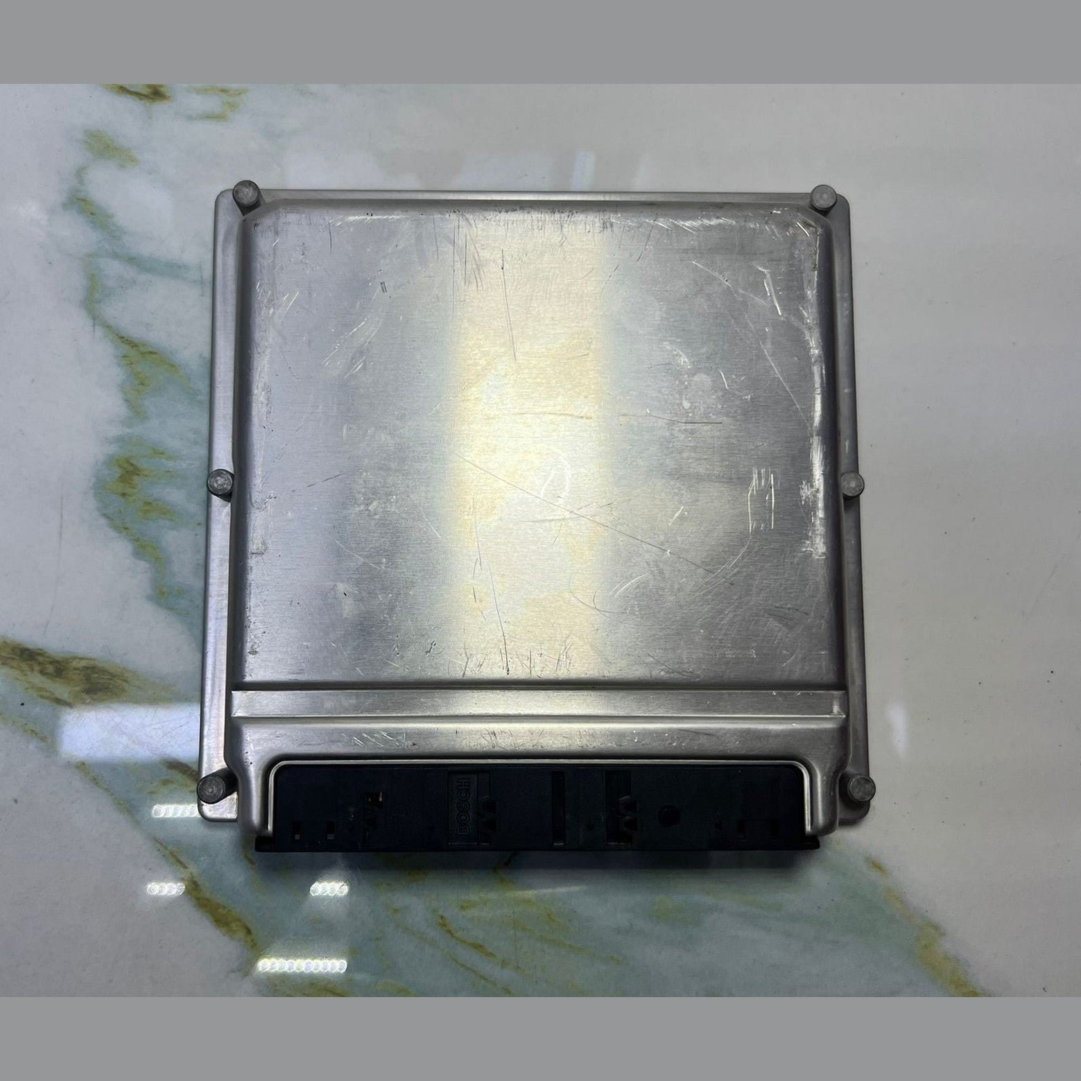 2002-2005 Mercedes-Benz C320 Engine Control Unit A1121535879 C320 and E320