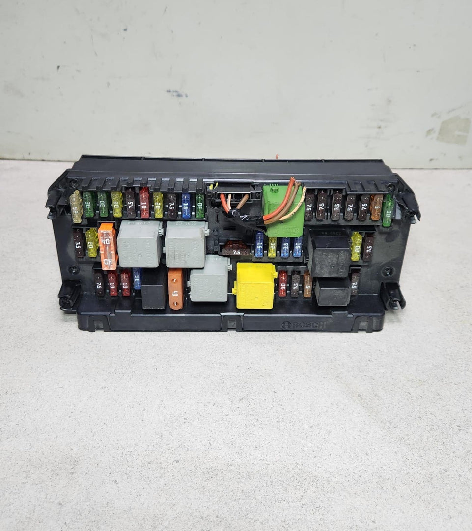 2006-2013 Mercedes-Benz W204 C-Class Fuse Box Control Module A2129003514 