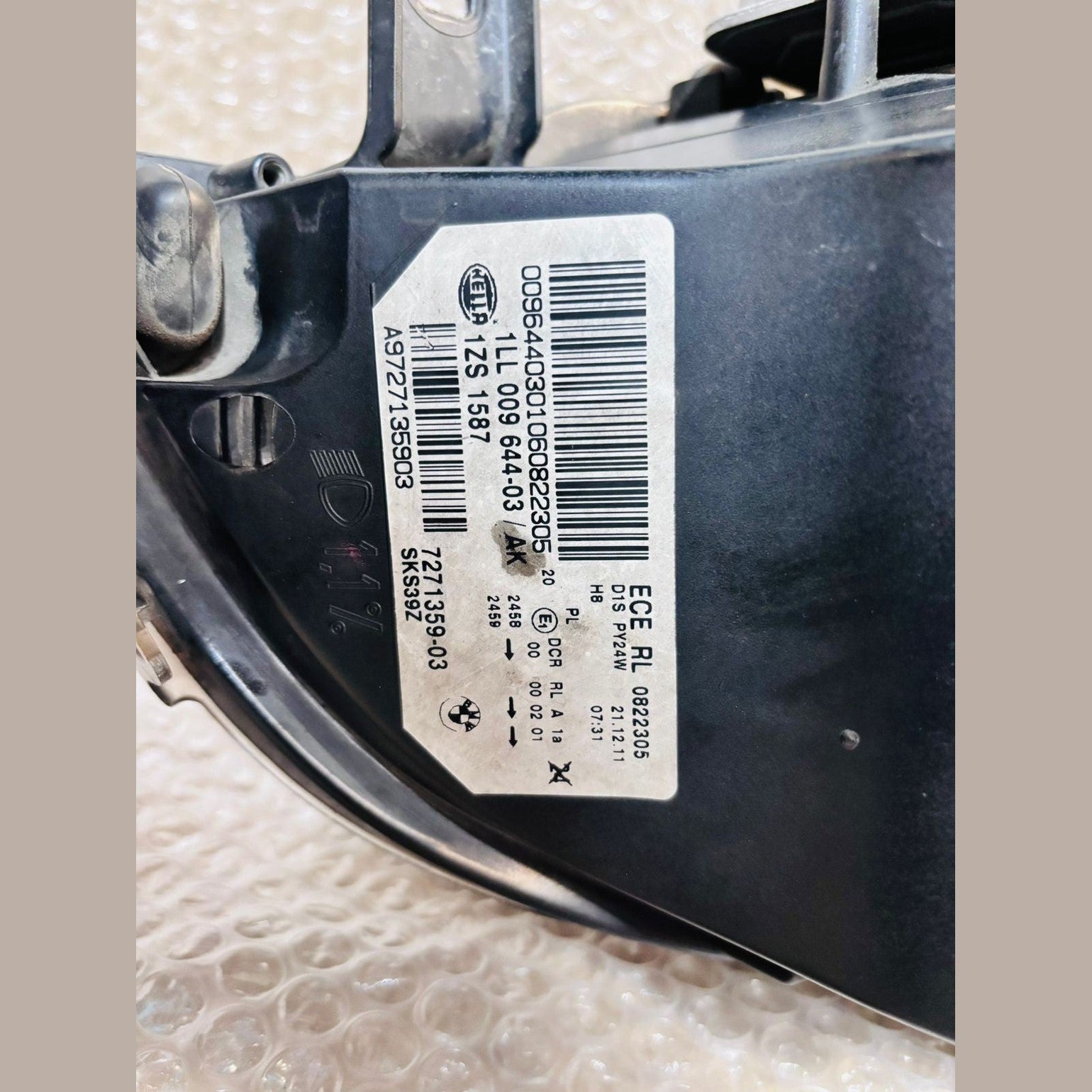 Bmw X6 E71 LHS Headlight Xenon 2010 to 2012 7271359 assymble used