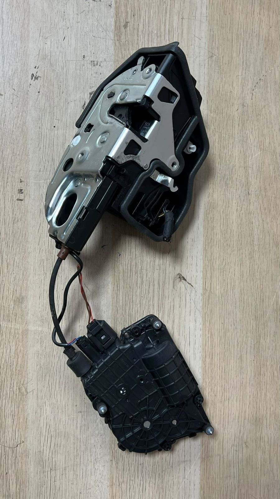 2013-15 BMW Active Hybrid 7 Rear Left Door Lock Actuator 7185687 750Li 5' F10