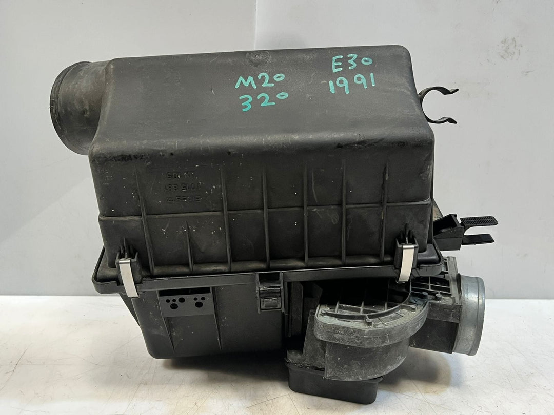 1991 BMW 5' 325e E30 M20 E28 E34 Mass Air Flow Sensor 0280202083 OEM