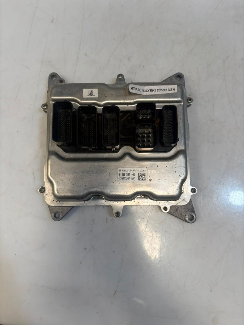 2015 BMW 3' F30 N26 328I Engine Control Module ECU SET DME FEM 8639594 OEM