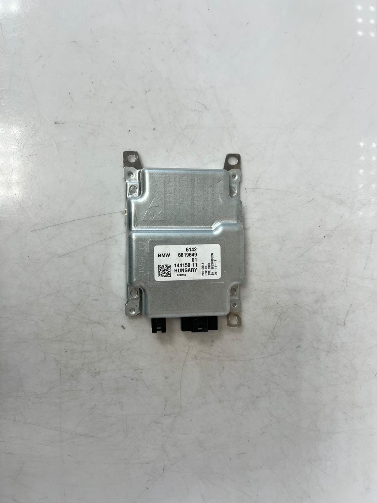 2017-2019 BMW G11 G12 G14 G15 750i Battery Charge Control Module 6819649 OEM