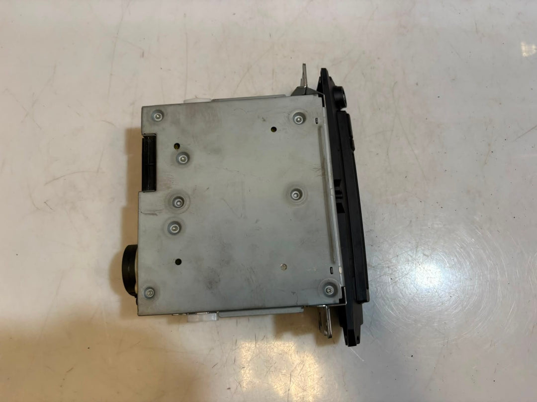 2004-2007 BMW 530i 5 Series E60 E61 M5 M6 Radio Am/Fm Cd Player Receiver 6940031